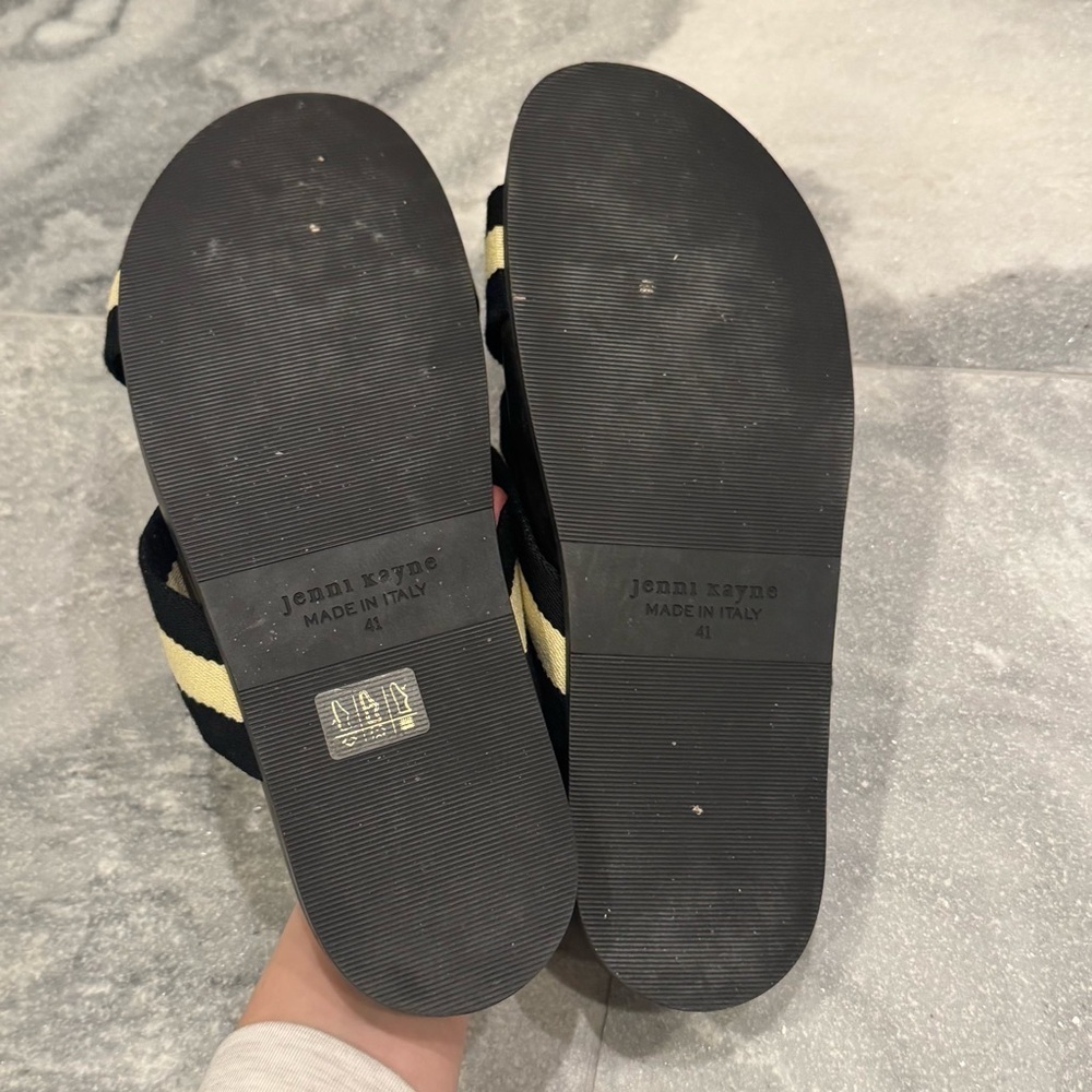 Jenni Kayne Black and Cream Criss-Cross Sandals - Picture 6 of 6